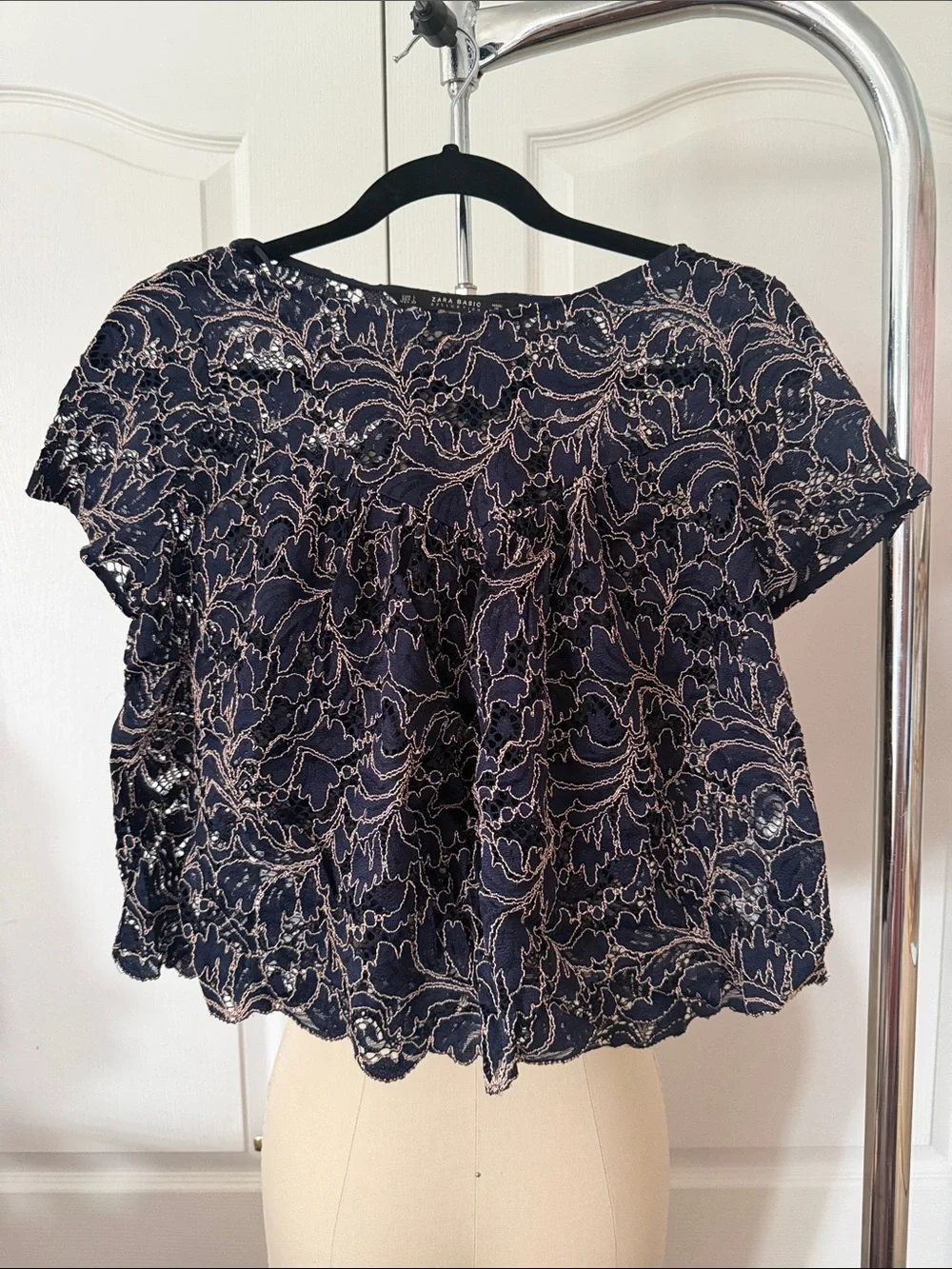 Zara Navy Lace Cropped Short Sleeve Blouse Size L - Picture 1 of 12